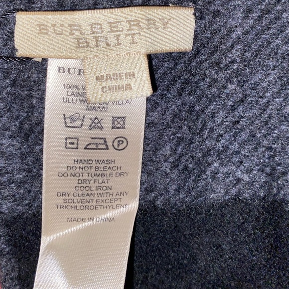 Infinity Wool Scarf - Picture 5 of 6